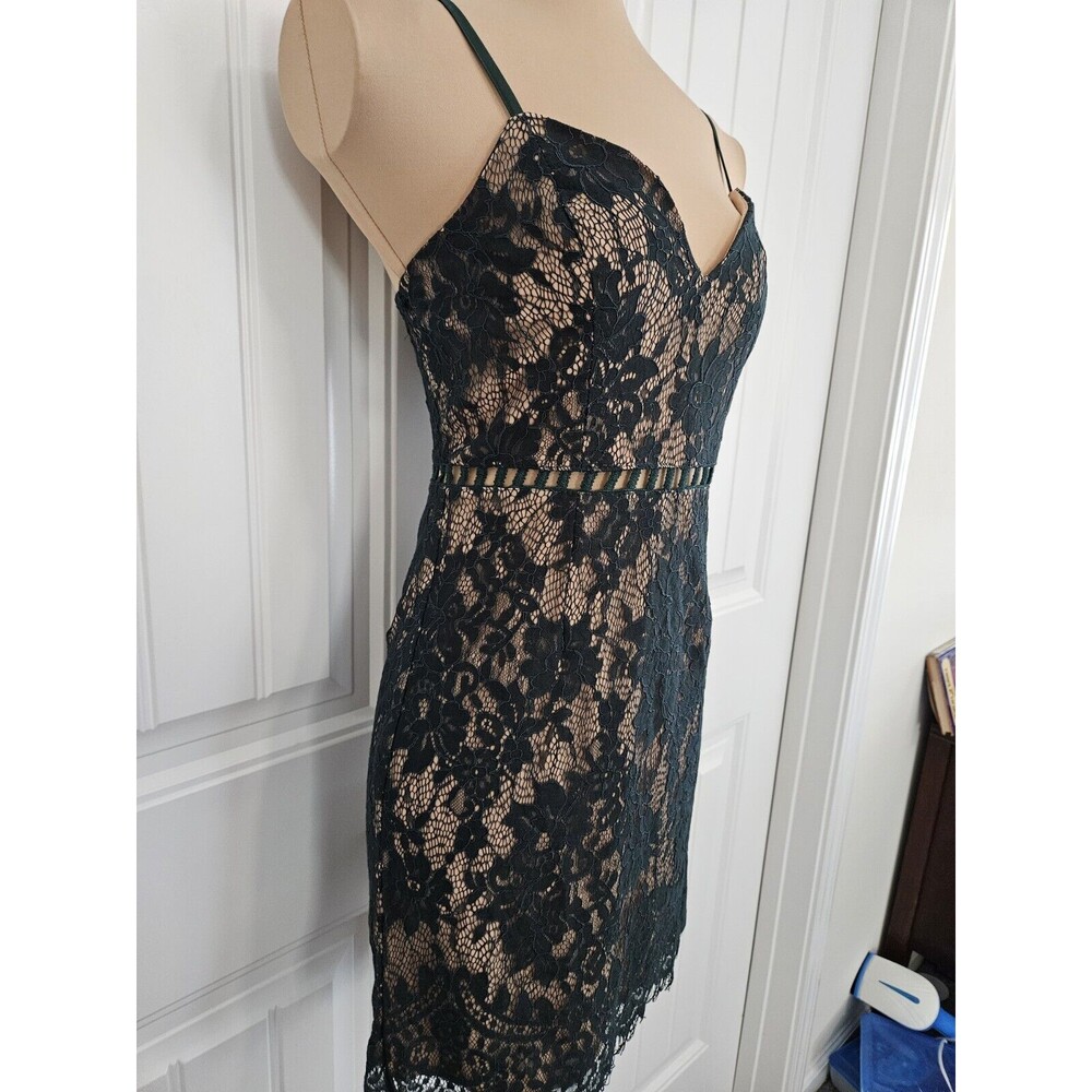 Tobi Emerald Green Lace Mini Dress Adjustable Straps Lined Size XS - Picture 3 of 10